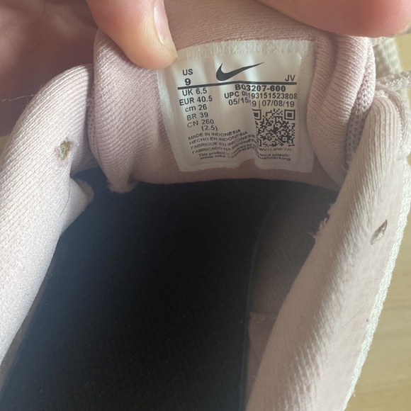 Rose gold Nike revolution 5s - Picture 4 of 4